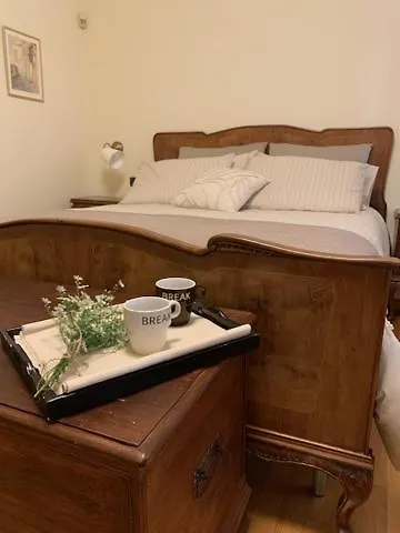 La Casa Di Nonna Rosmi דירה סאלוצו